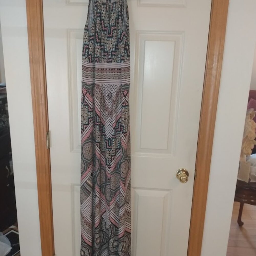 London Times: Multi-color sleeveless maxi dress. Size 8.